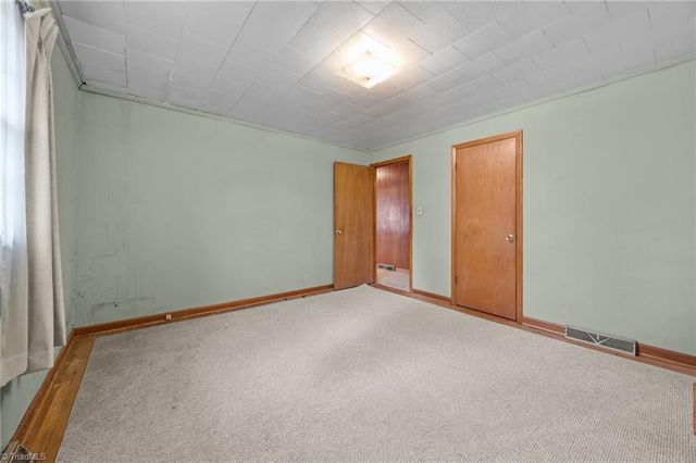 806 7th Avenue, Mayodan, NC 27027