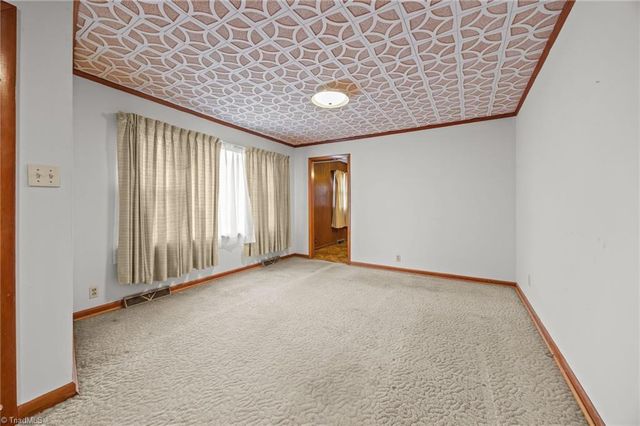 806 7th Avenue, Mayodan, NC 27027