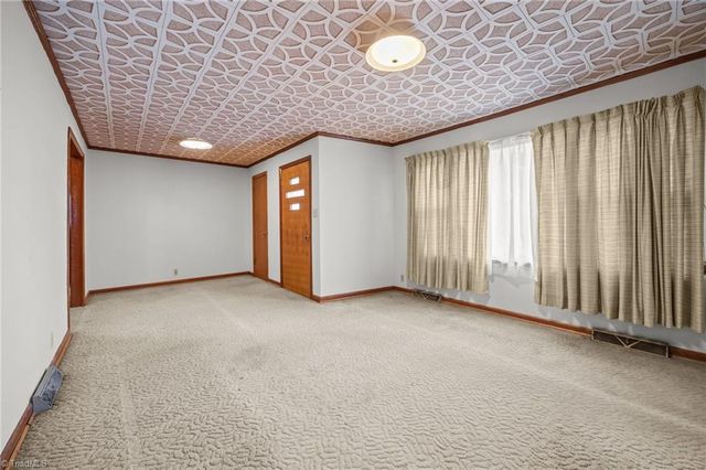 806 7th Avenue, Mayodan, NC 27027