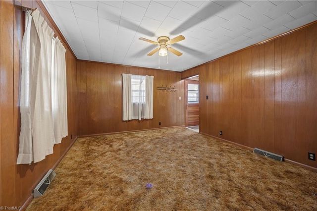 806 7th Avenue, Mayodan, NC 27027