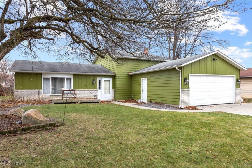 1711 N Nantucket Drive, Lorain, OH 44053