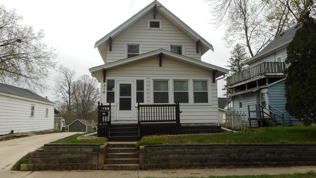 316 W 13th Street, Cedar Falls, IA 50613