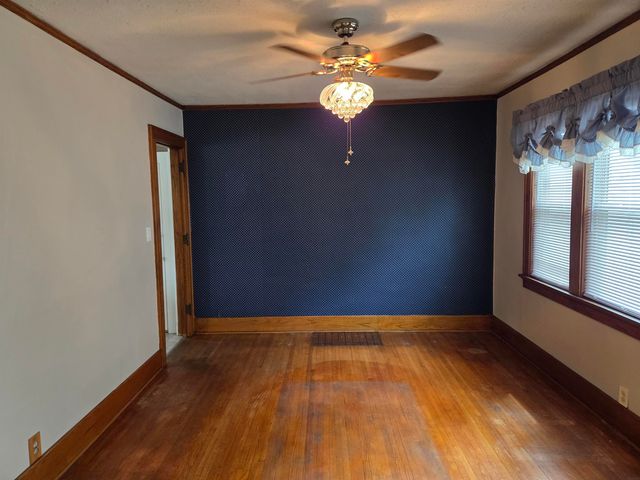 316 W 13th Street, Cedar Falls, IA 50613