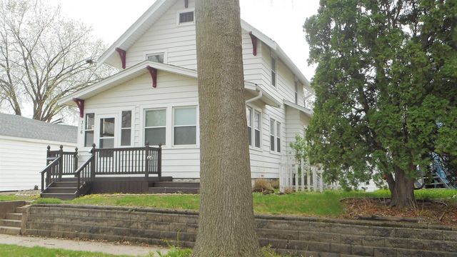 316 W 13th Street, Cedar Falls, IA 50613