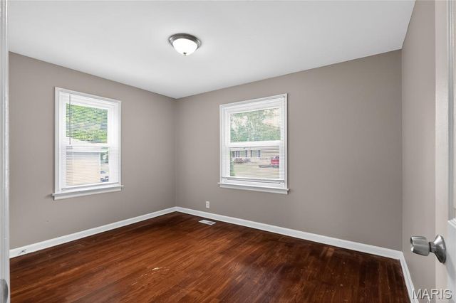 1132 Darr Drive, St Louis, MO 63137