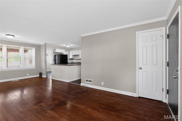 1132 Darr Drive, St Louis, MO 63137