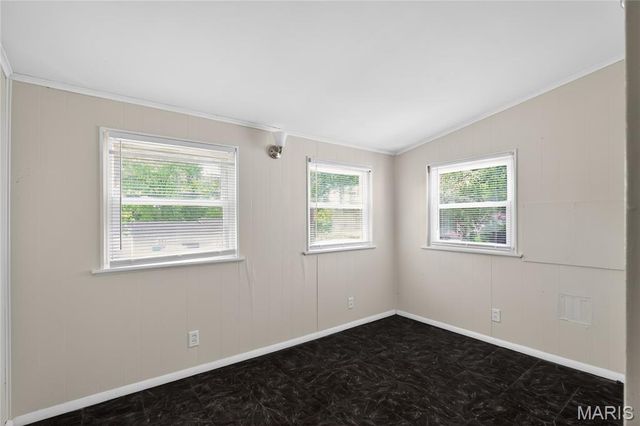 1132 Darr Drive, St Louis, MO 63137