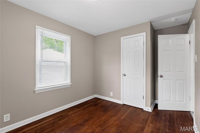 1132 Darr Drive, St Louis, MO 63137
