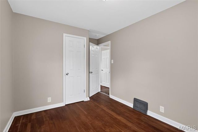1132 Darr Drive, St Louis, MO 63137