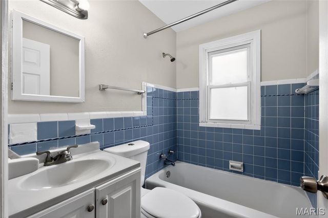 1132 Darr Drive, St Louis, MO 63137