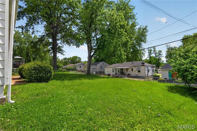 1132 Darr Drive, St Louis, MO 63137
