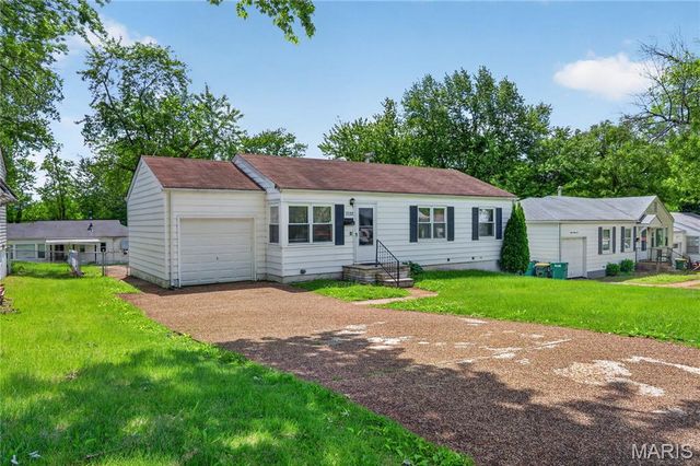 1132 Darr Drive, St Louis, MO 63137