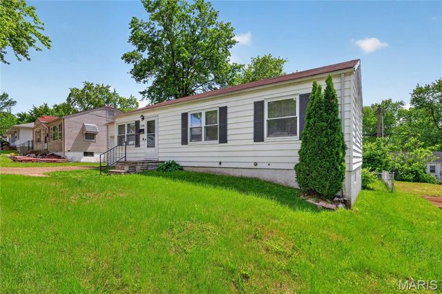 1132 Darr Drive, St Louis, MO 63137