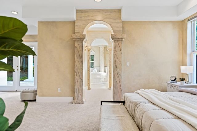 1094 E Newhall Drive, Fresno, CA 93720