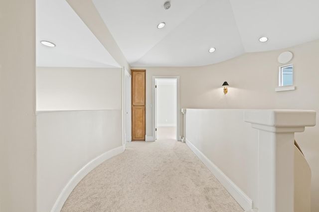 1094 E Newhall Drive, Fresno, CA 93720