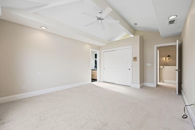 1094 E Newhall Drive, Fresno, CA 93720