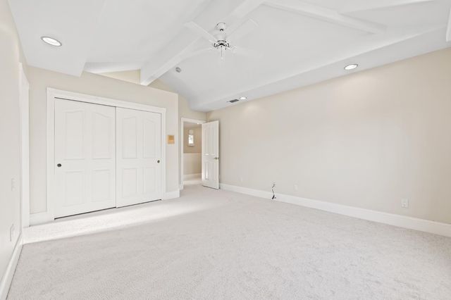 1094 E Newhall Drive, Fresno, CA 93720