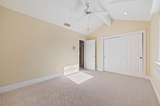 1094 E Newhall Drive, Fresno, CA 93720