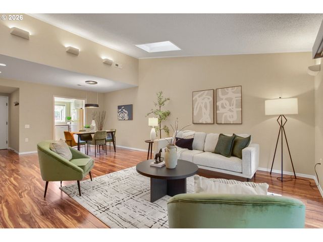 16663 Sw MONTEREY Ln, Portland, OR 97224