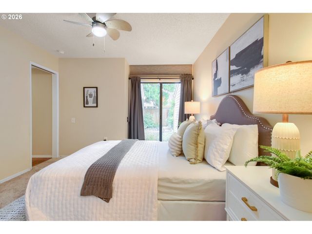 16663 Sw MONTEREY Ln, Portland, OR 97224