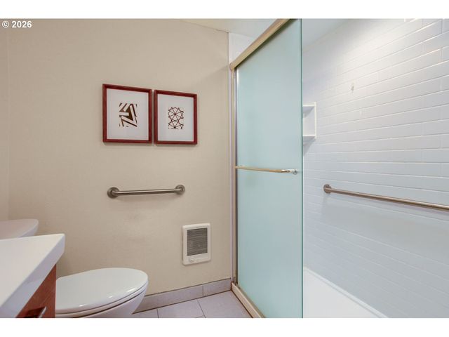 16663 Sw MONTEREY Ln, Portland, OR 97224