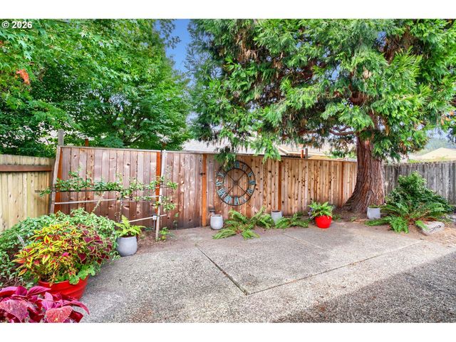 16663 Sw MONTEREY Ln, Portland, OR 97224