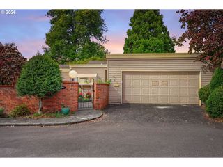 16663 Sw MONTEREY Ln, Portland, OR 97224