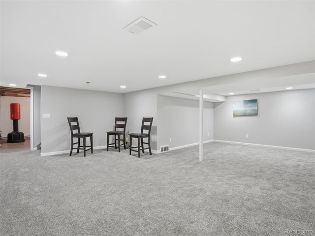 3867 Percy King Road, Waterford Charter Township, MI 48329
