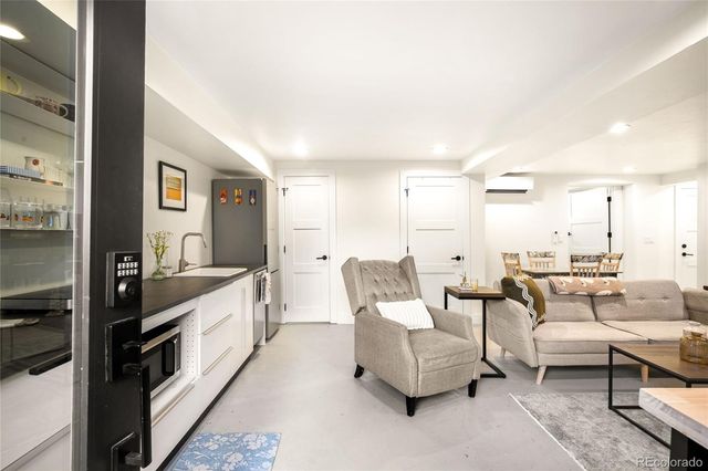 1675 S Steele Street, Denver, CO 80210