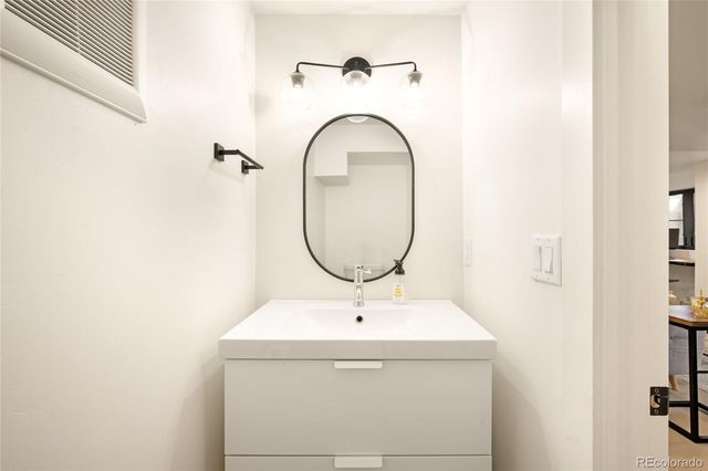 1675 S Steele Street, Denver, CO 80210