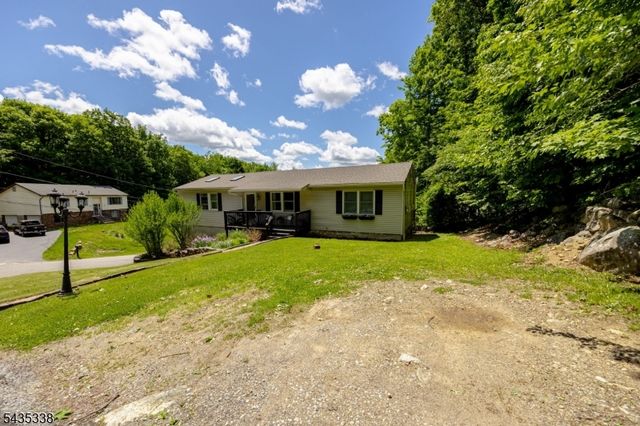 1 Bantry Ct, Vernon Twp., NJ 07422