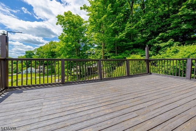 1 Bantry Ct, Vernon Twp., NJ 07422
