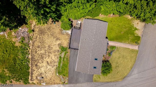 1 Bantry Ct, Vernon Twp., NJ 07422
