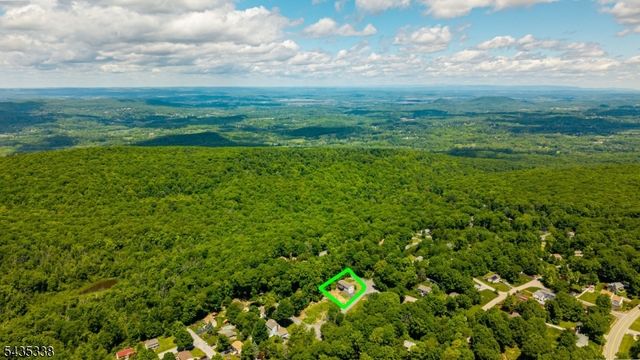 1 Bantry Ct, Vernon Twp., NJ 07422
