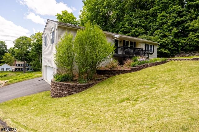 1 Bantry Ct, Vernon Twp., NJ 07422