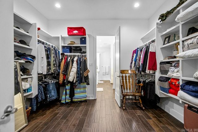 7730 S SHORELINE Boulevard, Benton, AR 72019