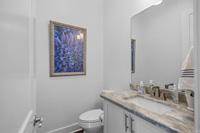 7730 S SHORELINE Boulevard, Benton, AR 72019