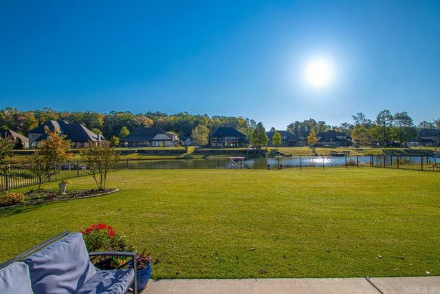 7730 S SHORELINE Boulevard, Benton, AR 72019