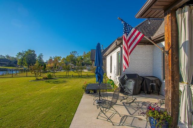 7730 S SHORELINE Boulevard, Benton, AR 72019