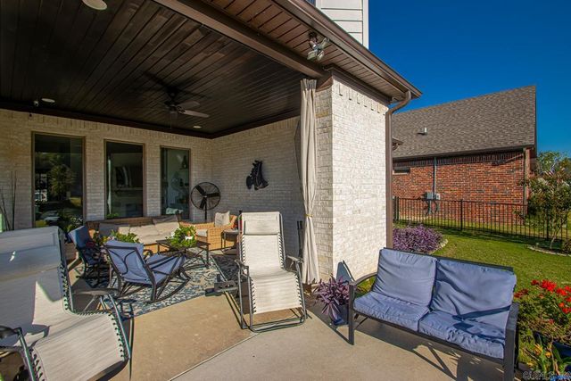 7730 S SHORELINE Boulevard, Benton, AR 72019