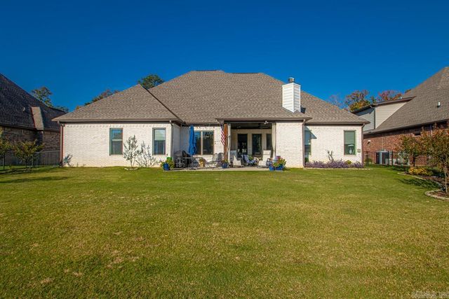 7730 S SHORELINE Boulevard, Benton, AR 72019