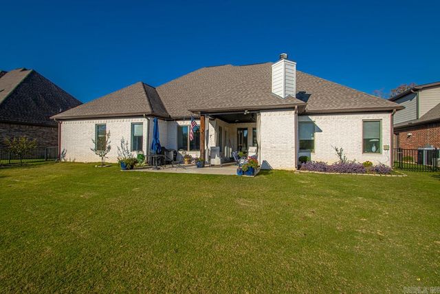 7730 S SHORELINE Boulevard, Benton, AR 72019