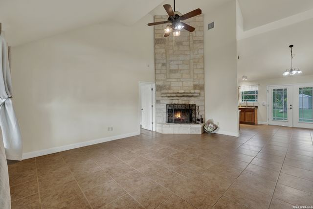 1840 Rustic Oak Ln, Spring Branch, TX 78070