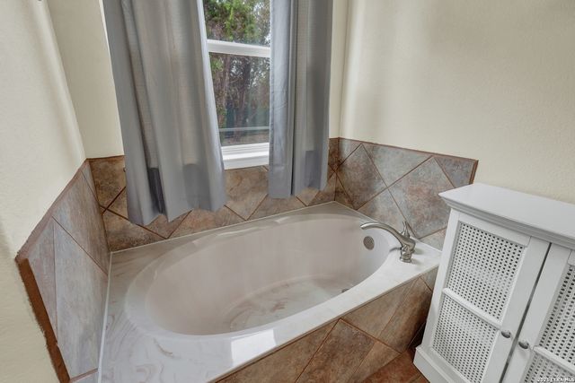 1840 Rustic Oak Ln, Spring Branch, TX 78070