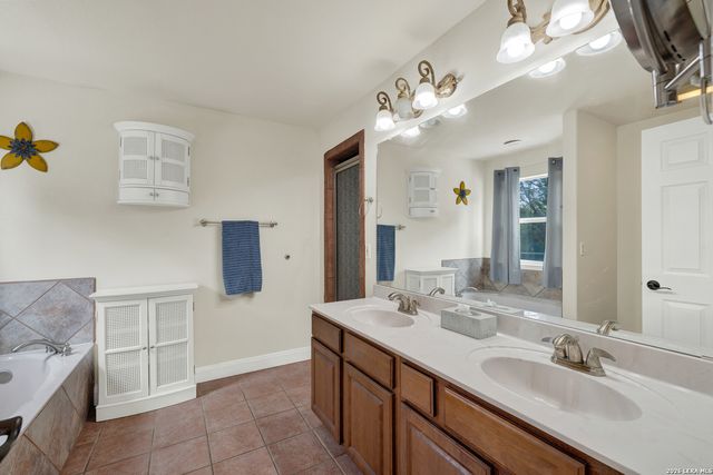 1840 Rustic Oak Ln, Spring Branch, TX 78070