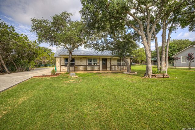 1840 Rustic Oak Ln, Spring Branch, TX 78070