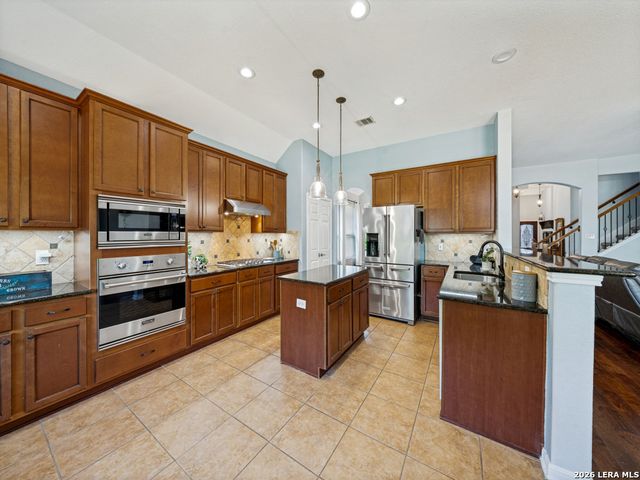 23706 Misty Peak, San Antonio, TX 78258