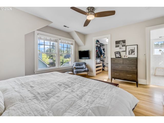 2632 Ne KLICKITAT St, Portland, OR 97212