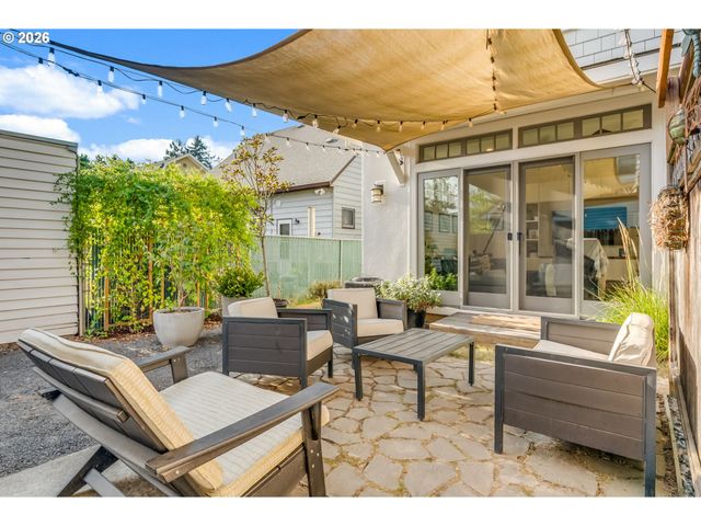 2632 Ne KLICKITAT St, Portland, OR 97212