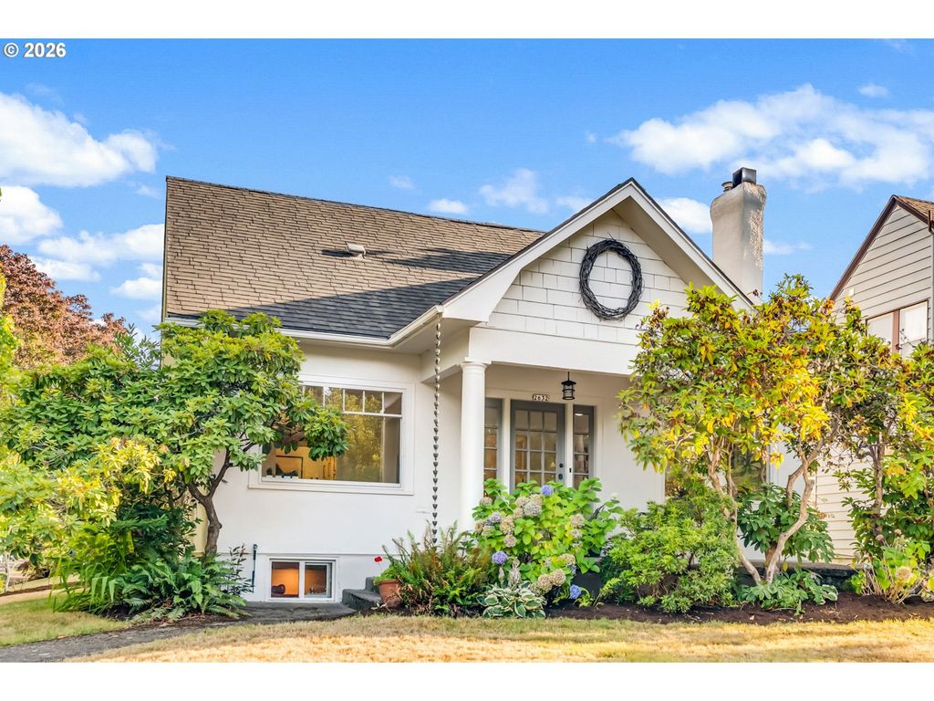 2632 Ne KLICKITAT St, Portland, OR 97212